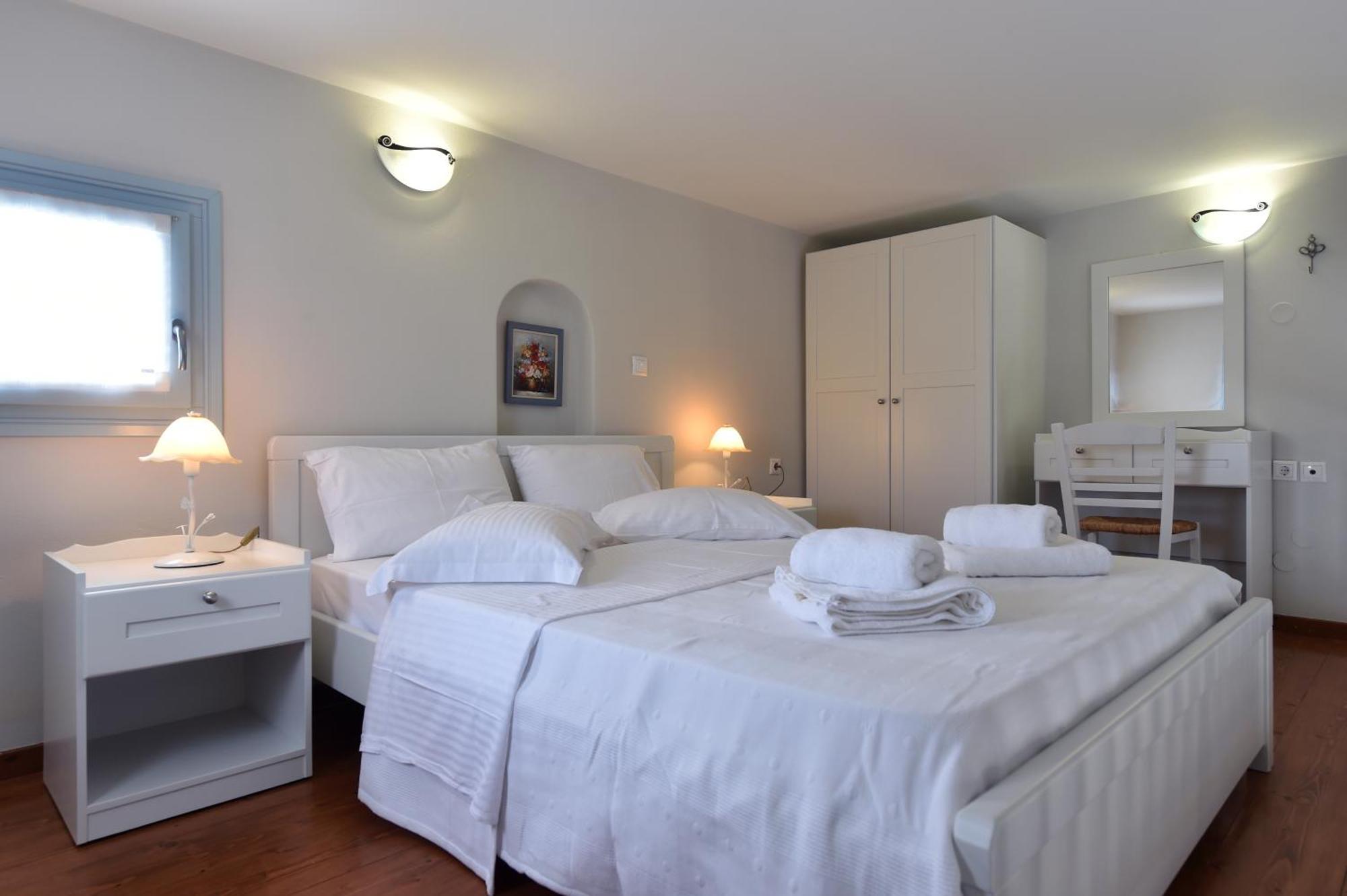 Tonia Apartments Paros クリシ・アクティ エクステリア 写真